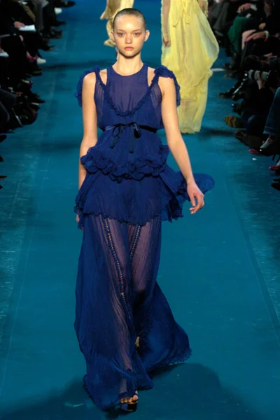Look 50